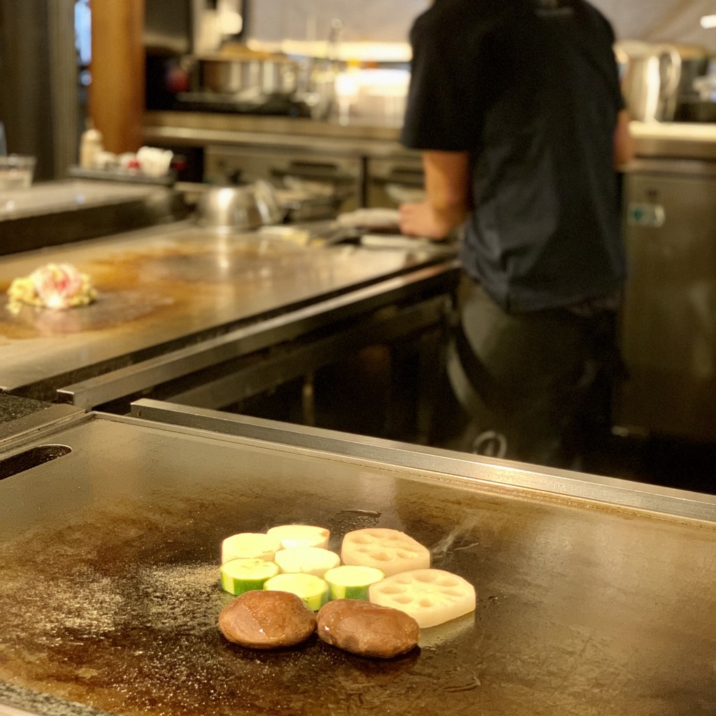 やきやき三輪 お好み焼き 鉄板焼 広尾店 大阪堀江の味を東京で